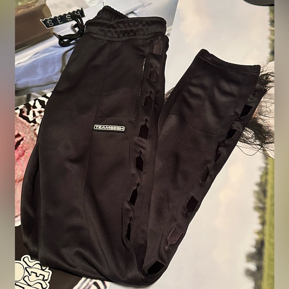 Bones x TeamSesh x Team Sesh - Picture 3 of 3